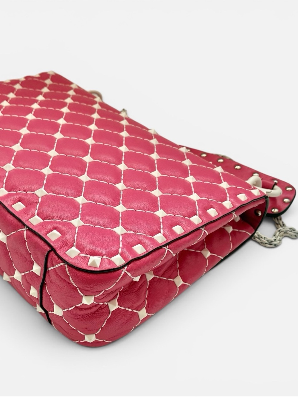 Valentino Garavani Rockstud Spike Pink Quilted Leather Shoulder Bag - Picture 10 of 12